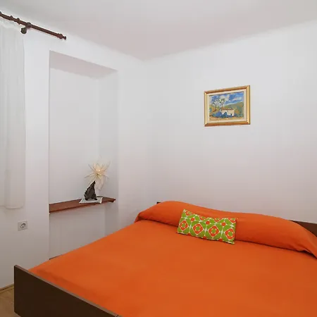 Apartment Vicina Summer